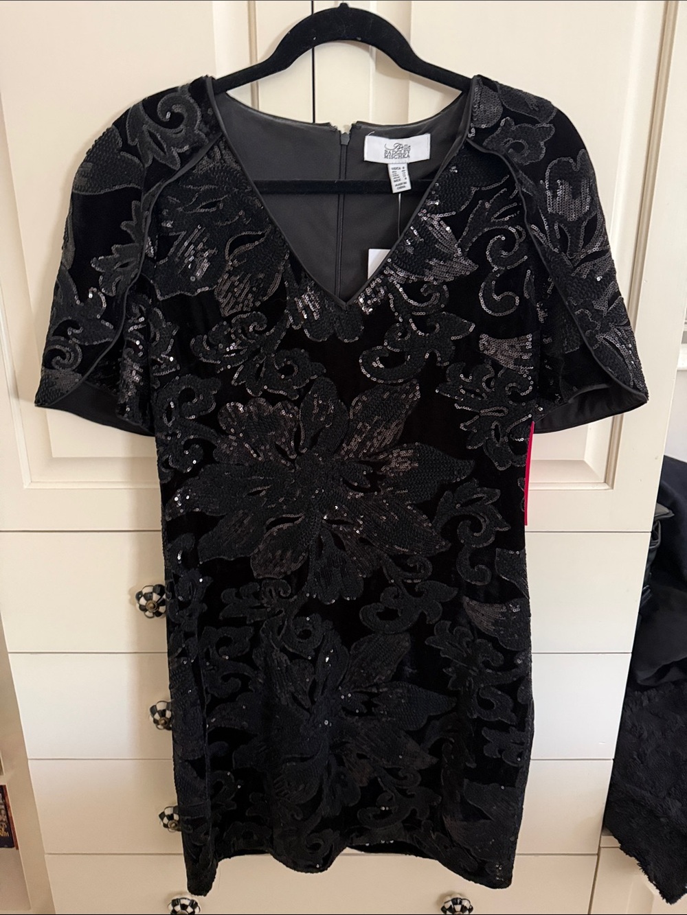 Badgley Mischka Black Sequin Velvet V-Neck Cocktail Dress